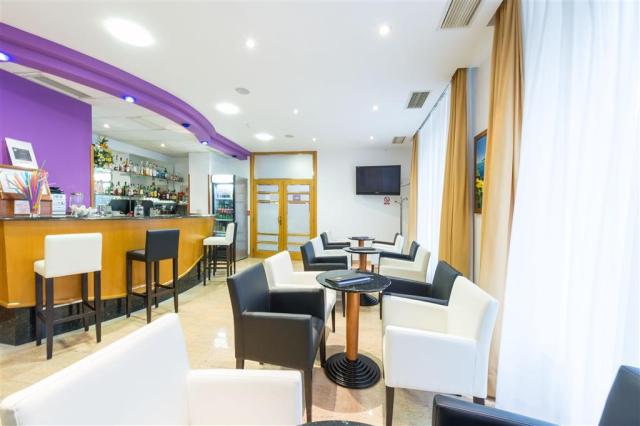 Bar hotelu Komodor***
