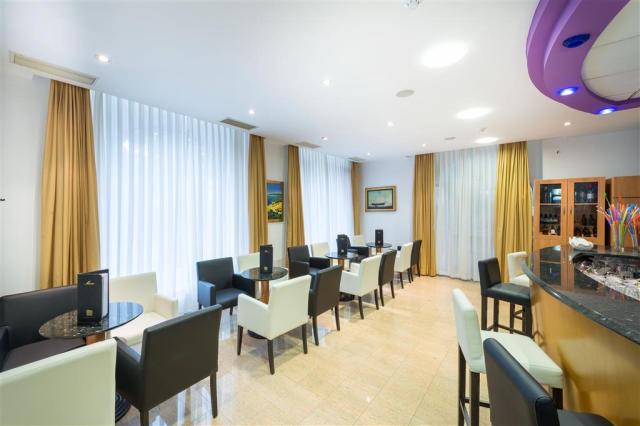 Bar hotelu Komodor***