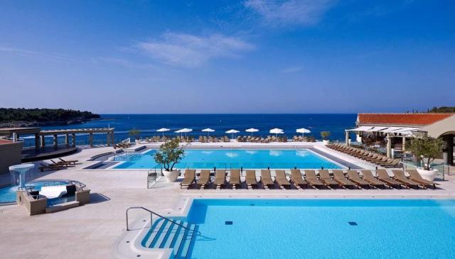 Arena Verudela Beach Resort & Verudela Villas