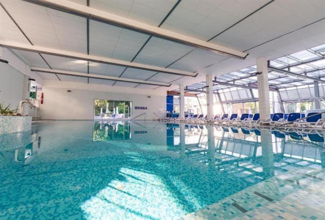 Vnitřní bazén v hotelu Vita