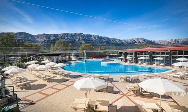 Venkovní bazén hotelu Valamar Sunny Corinthia