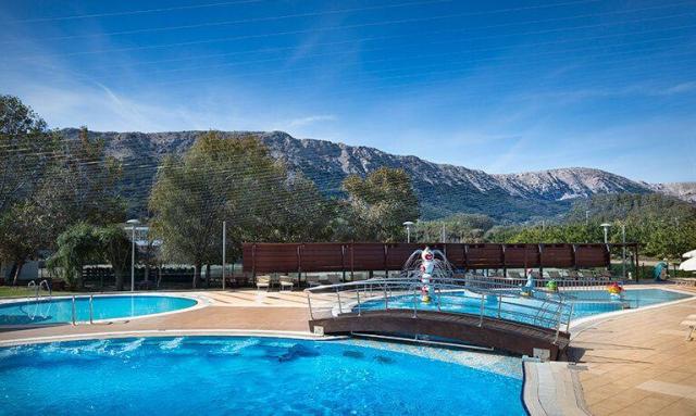 Venkovní bazén hotelu Valamar Sunny Corinthia