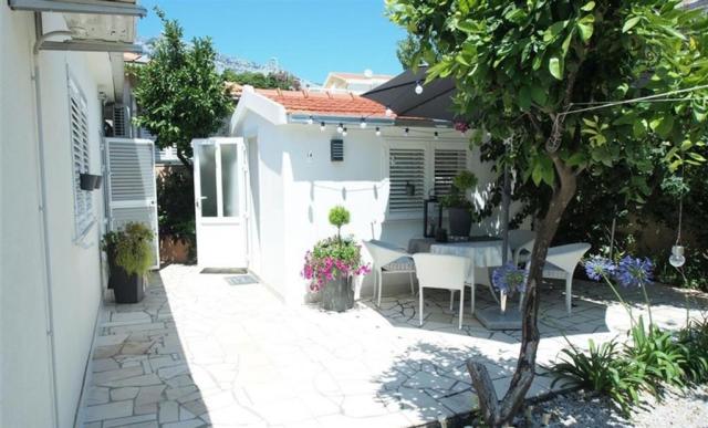 Villa Lelija