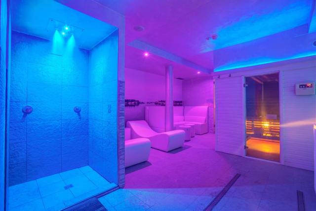 Ferretti Beach