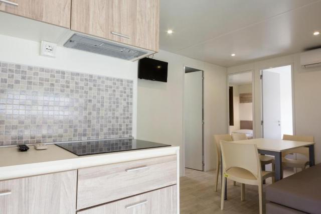 Mobilhome Prestige se 3 oddělenými ložnicemi až pro 6 osob