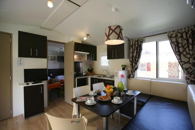 Mobilhome Maxicaravan se 3 oddělenými ložnicemi až pro 6 osob