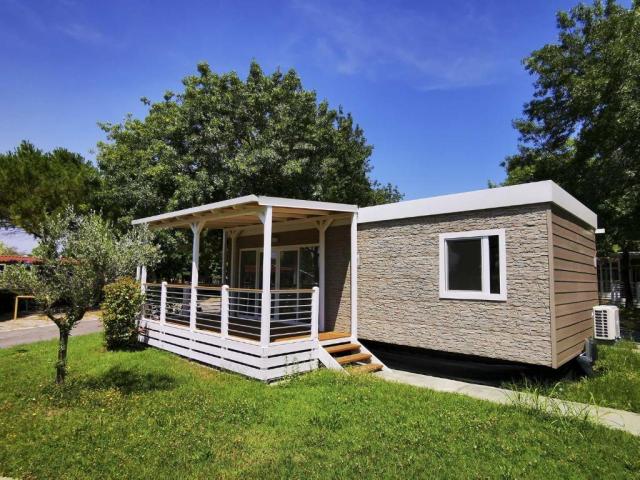 Mobilhome Prestige se 3 oddělenými ložnicemi až pro 6 osob