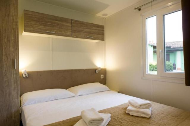 Mobilhome Prestige se 3 oddělenými ložnicemi až pro 6 osob