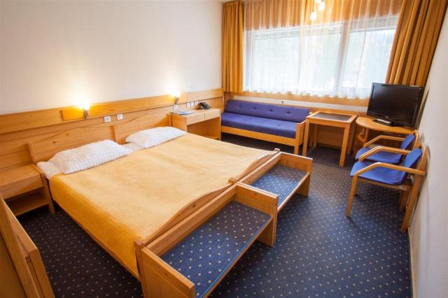 Dvoulůžkový pokoj 3* s možností až 2 přistýlek