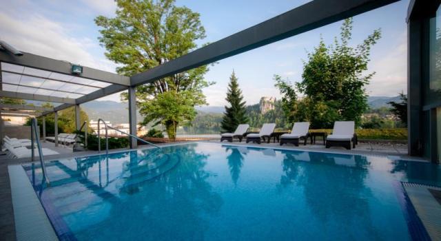 Bazénový komplex ve wellness Živa