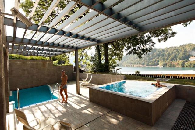 Bazénový komplex ve wellness Živa