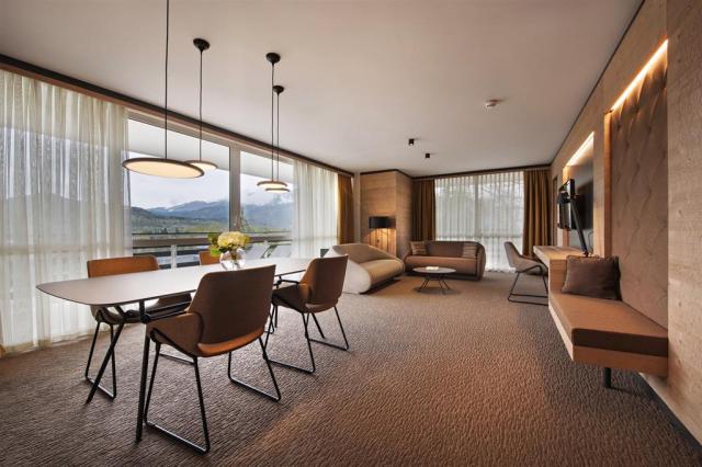 Premium Suite