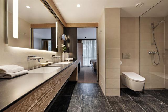 Premium Suite