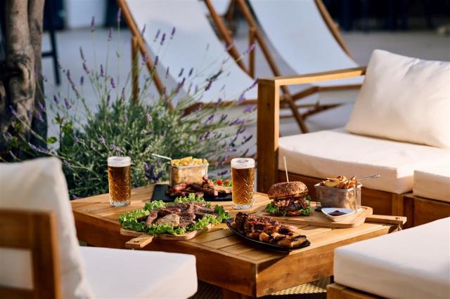 A la carte restaurace