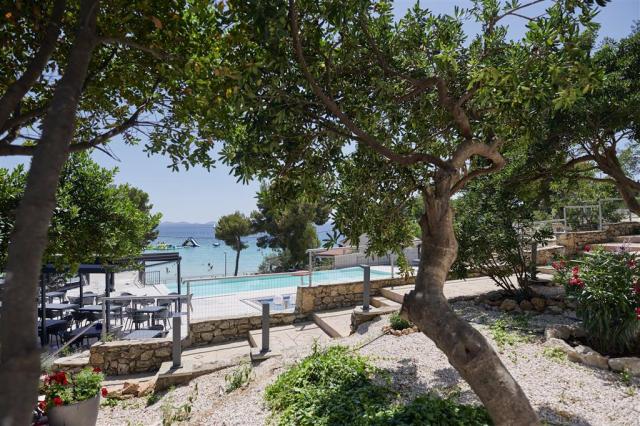 Colentum Resort Murter***