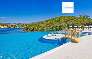 Port 9 Resort