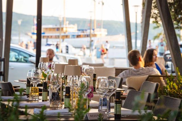 Restaurace Half 8