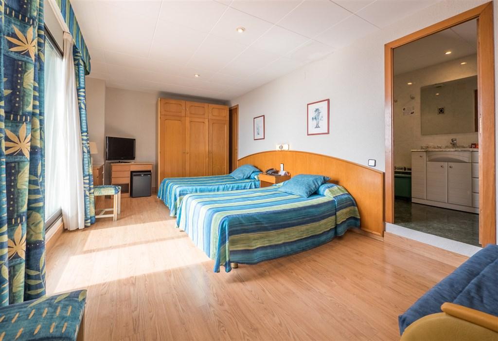8_1_Suite Room.jpg