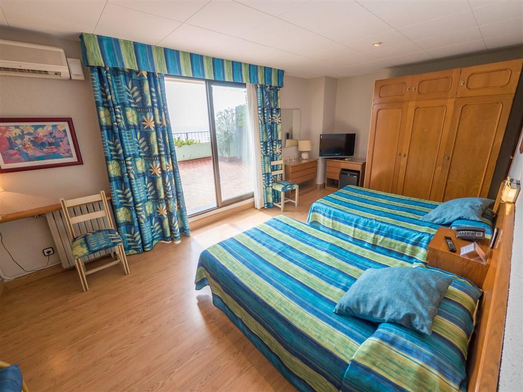 8_2_Suite Room.jpg