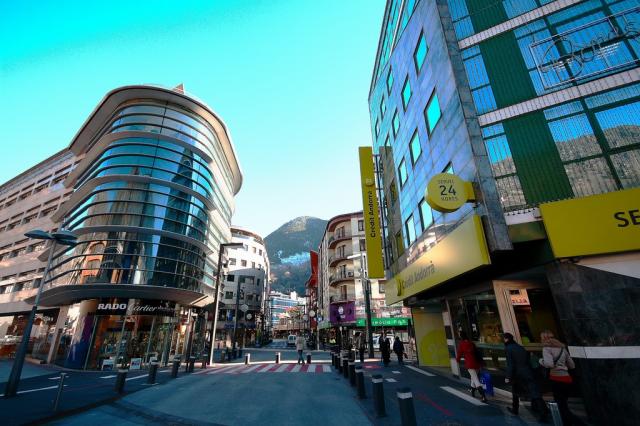 Andorra-la-Vella_02.jpg
