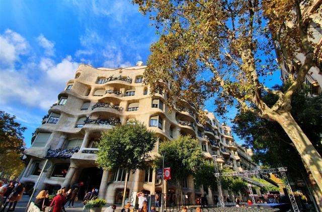 barcelona-5134589_1920.jpg