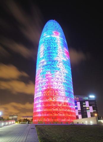 barcelona torre agbar 2197677_1280.jpg