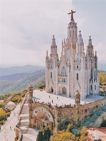 tomas-nozina-UP22zkjJGZo-unsplash.jpg