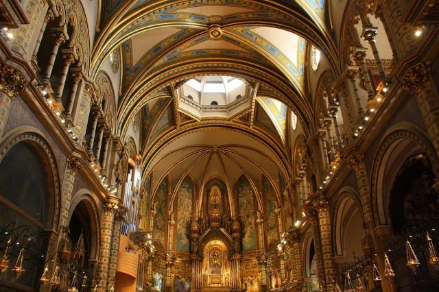 Montserrat-4544232_1280.jpg