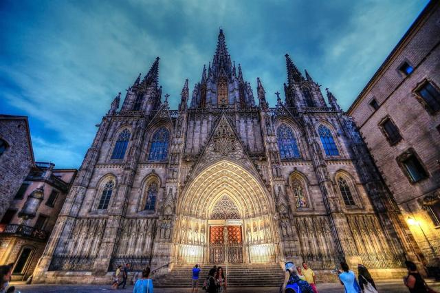 Barcelona katedrala -2507709_1280.jpg