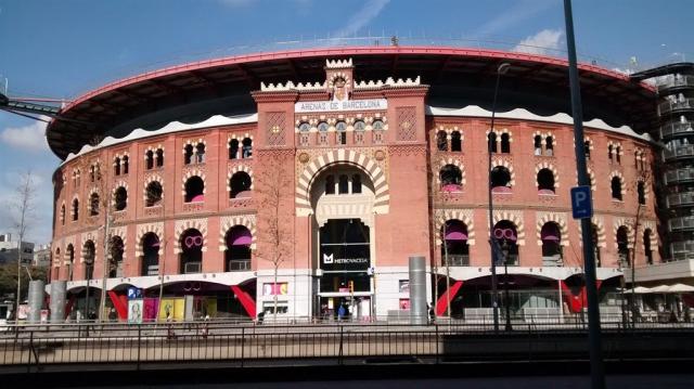 barcelona arena 650983_1280.jpg