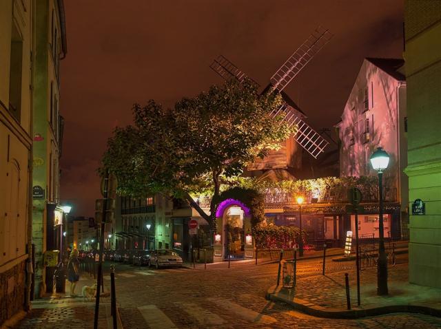 paříž-moulin rouge-522347_1920.jpg