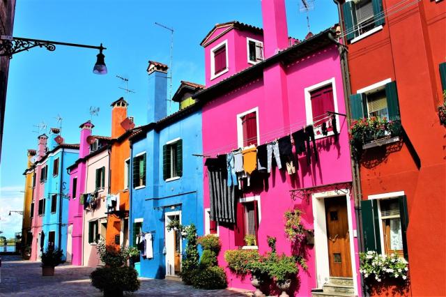 italie-benatky-burano-2896591_1920.jpg