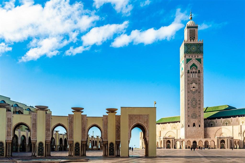the-hassan-ii-mosque-4703812_1920.jpg