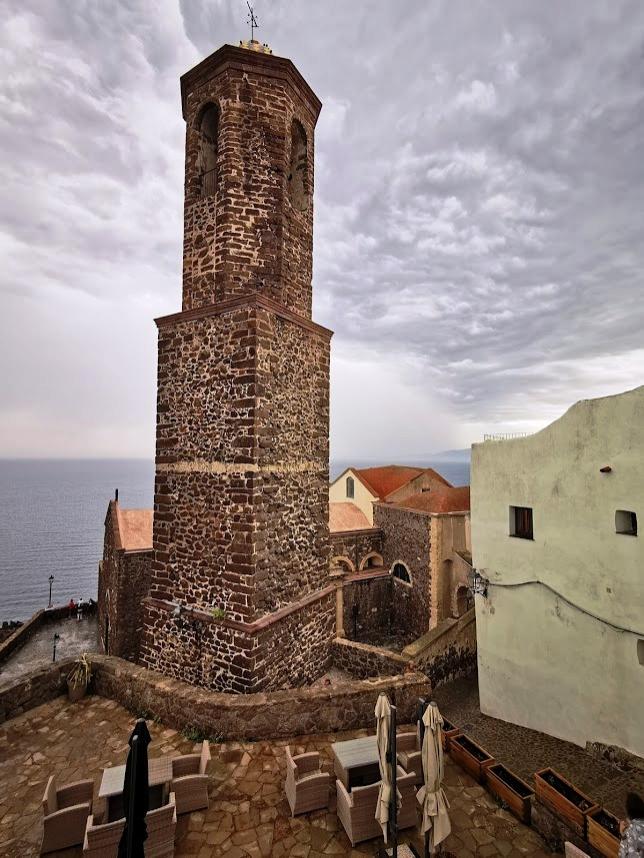 Sardinie Castelsardo 04