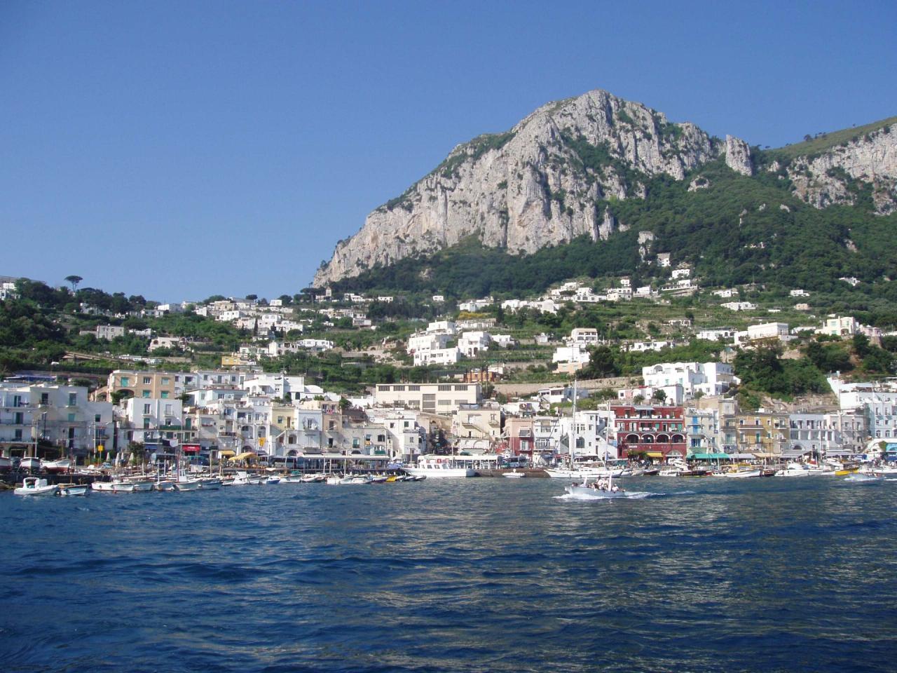 Capri-01