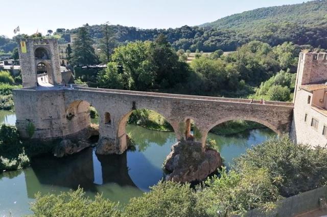 Besalú 01