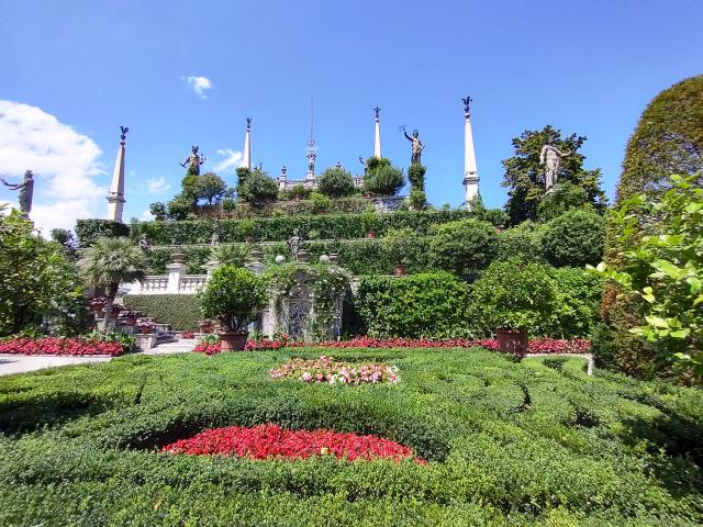 Isola Bella 01