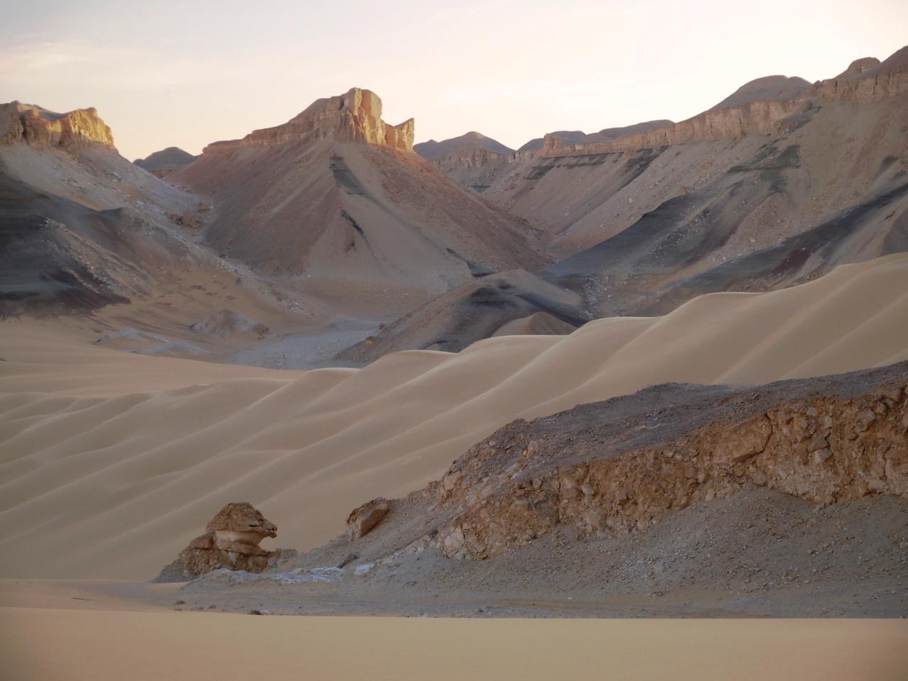 Dachla mountains 03
