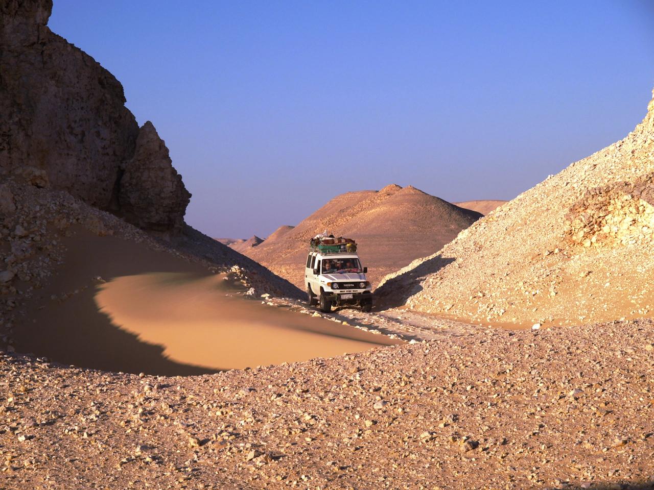 Dachla mountains 01