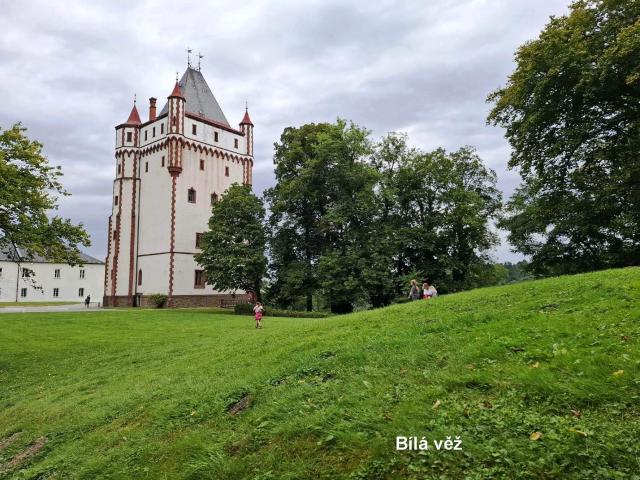 Hradec n.M. park kalvarie 007