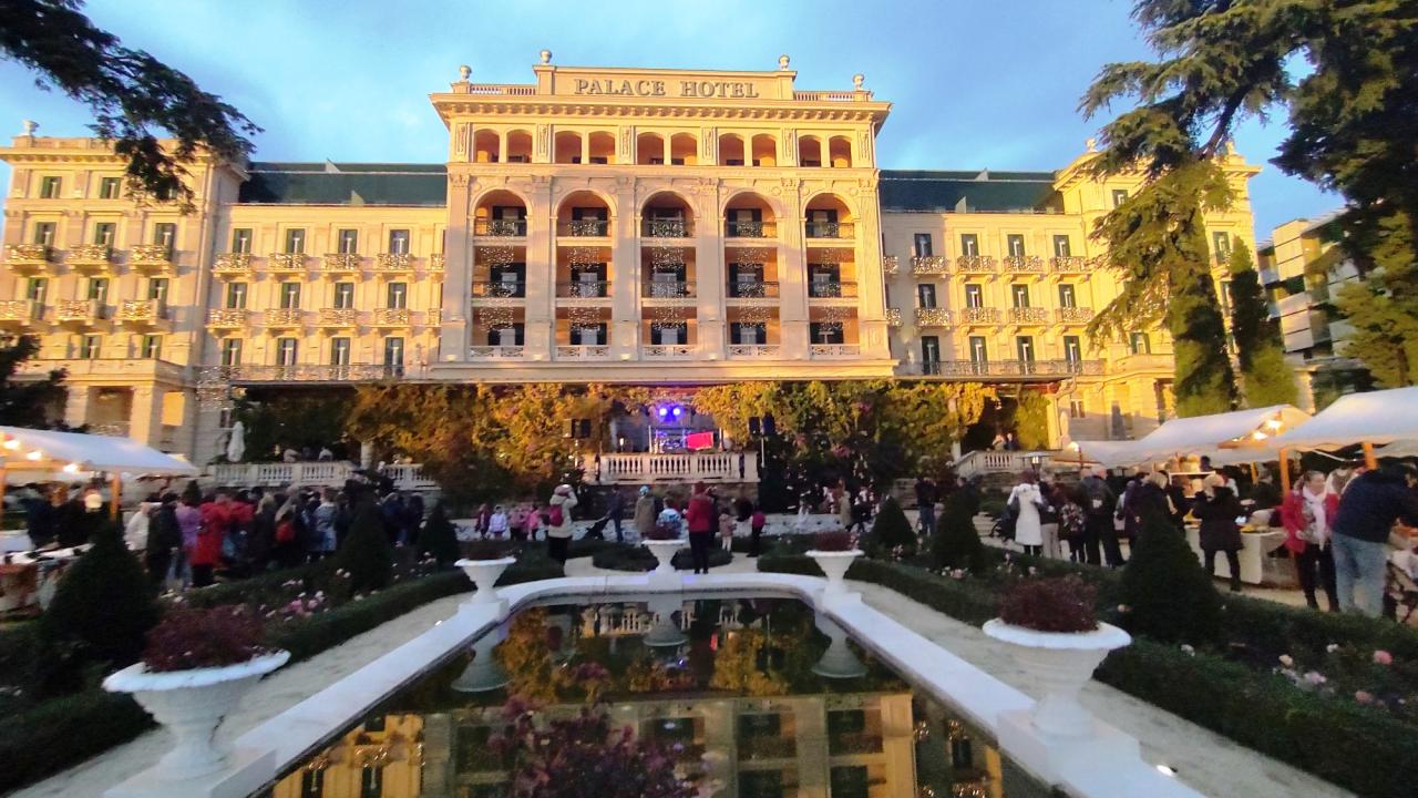 Silvestr ve Slovinsku Rovinj a živý betlém v Postojné a mořský park TERMARIS v Portoroži