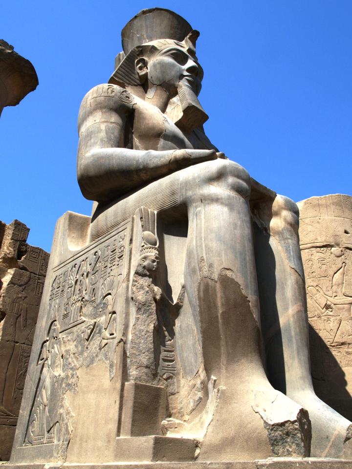 Luxor 06