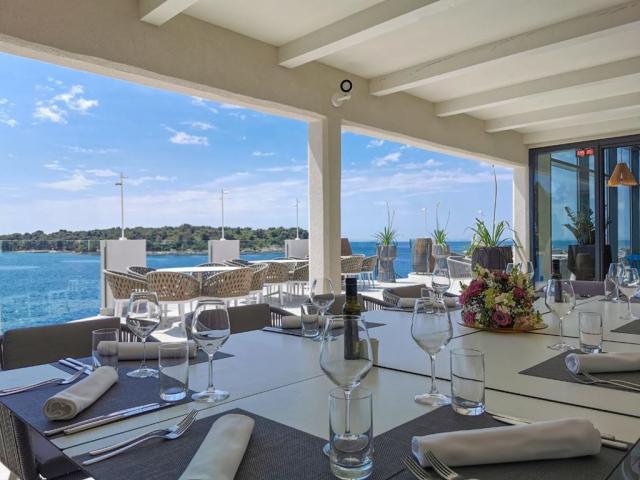 Park Plaza Histria hotel - Yacht Bar and restaurant - Pula - Ve