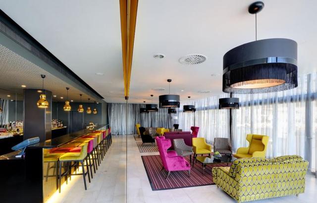 Park Plaza Histria hotel - Lunas Lounge bar - Pula - Verudela -