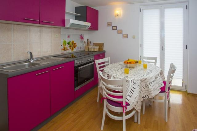 Radojka apartmány v Čaklje - APT Zlatni - Podgora -  - Chorvats