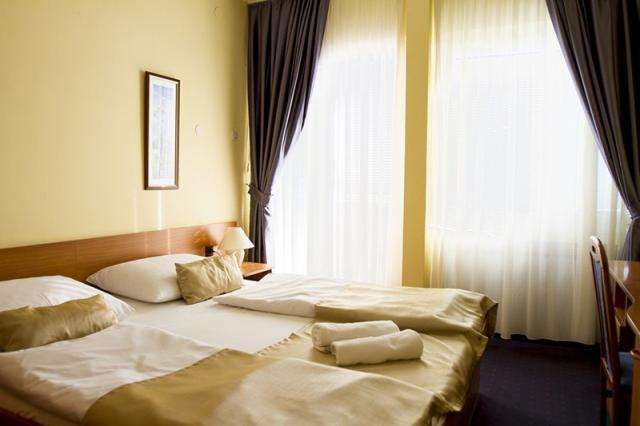 Pula hotel - Pula -  - Chorvatsko