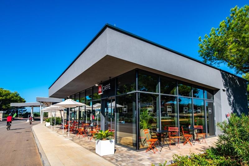 Kažela apartmány - Restaurant Illy cafe - Medulin - - Chorvats