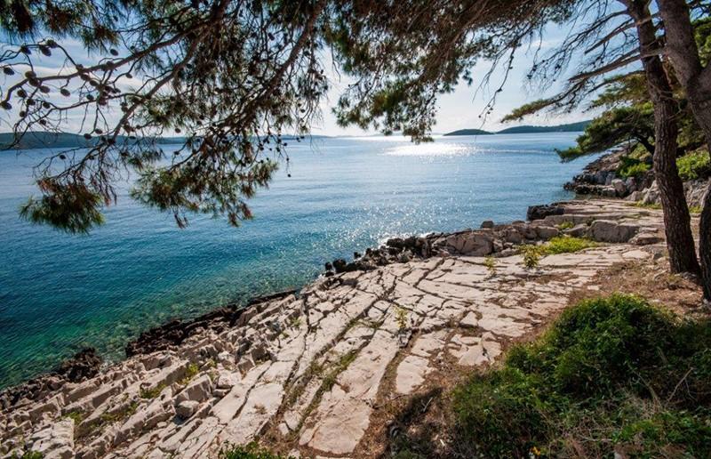 Pláže u hotelů - Božava (ostrov Dugi otok) - - Chorvatsko