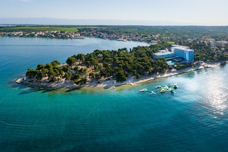 Pinija hotel - Petrčane - - Chorvatsko