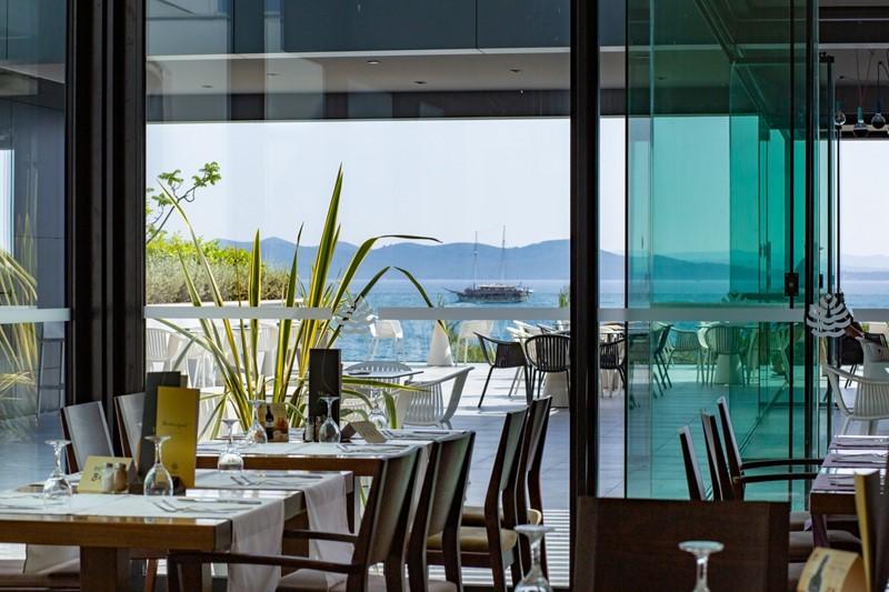 Pinija hotel - hotelový restaurant - Petrčane - - Chorvatsko